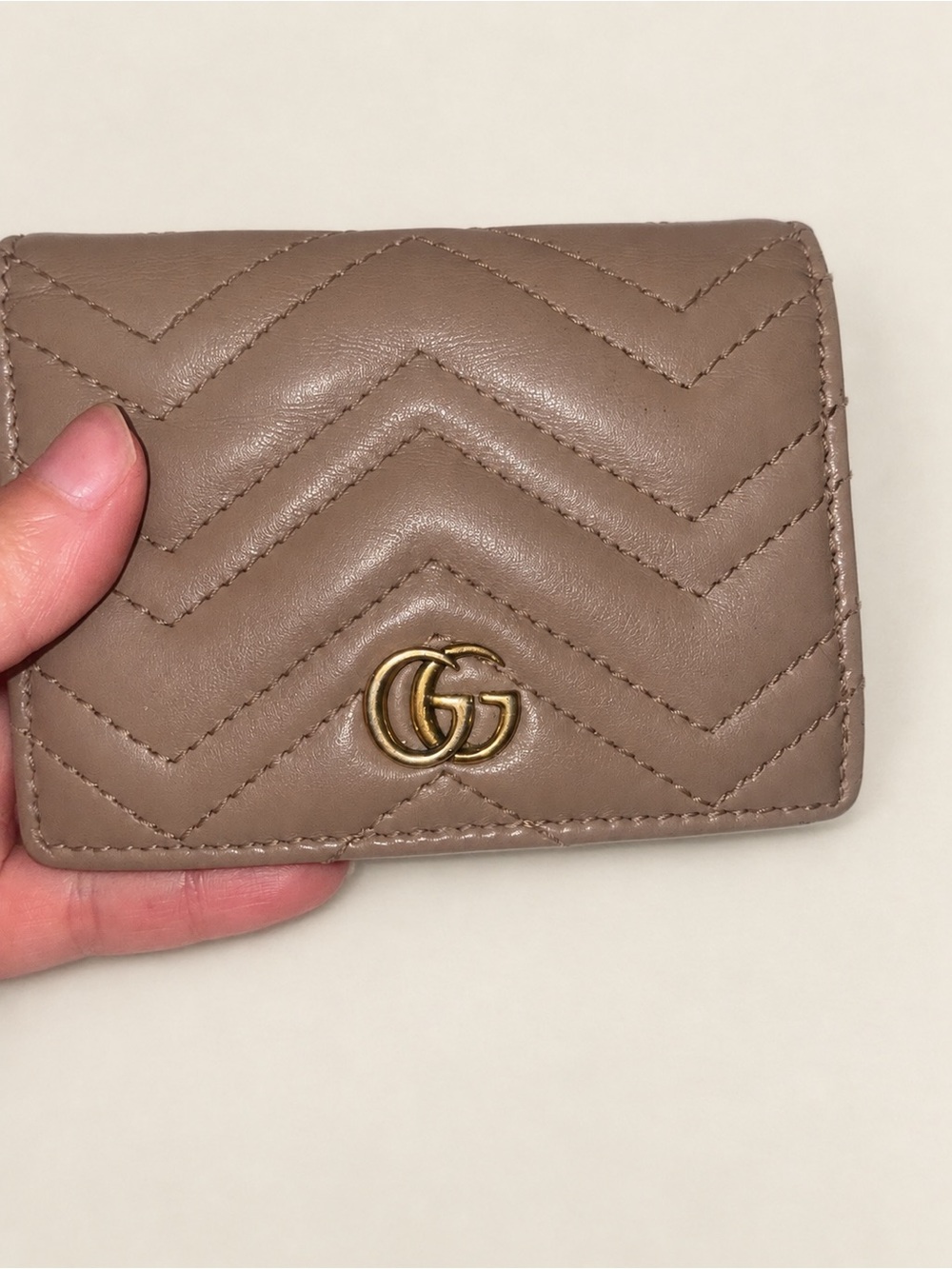Gucci Quilted Chevron Leather Card Case Wallet - Taupe with Gold GG